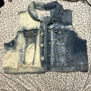 Torrid Denim bleached vest Size 3